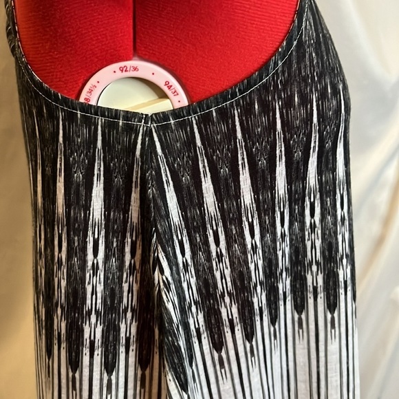 XS74 H&M sleeveless zip up blouse - Picture 4 of 10